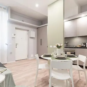 Appartamento Porta Garibaldi-isola, Milano